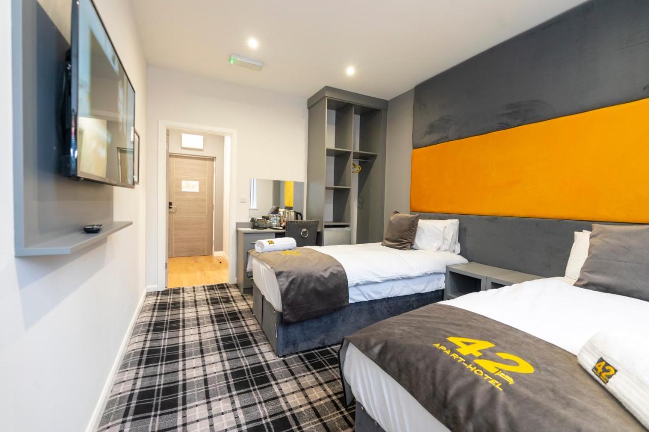 42 Apart-Hotel Скънторп Екстериор снимка